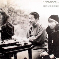 张学良与夫人生活照